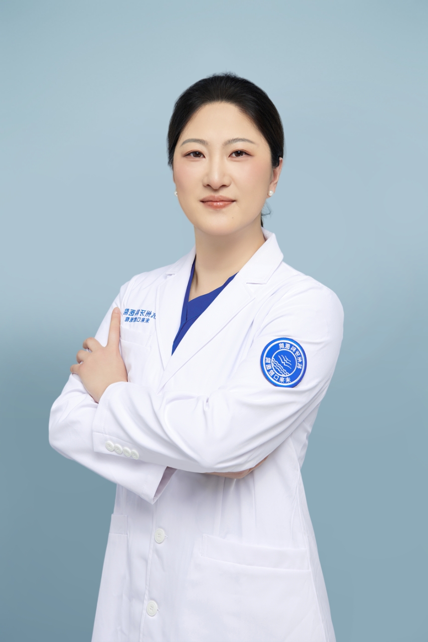 医疗院长韩彬羽形象照